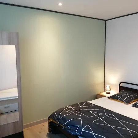 Les Farios Avec Terrasse